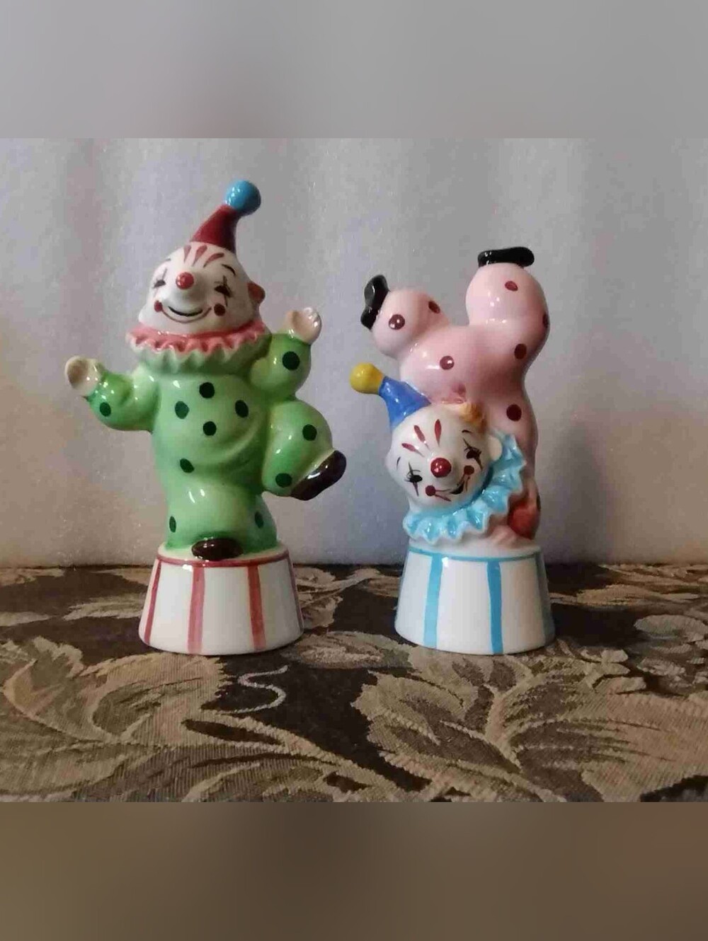 PY Japan Vintage Circus Clowns Salt and Pepper Shakers Set Ceramic Green/Pink